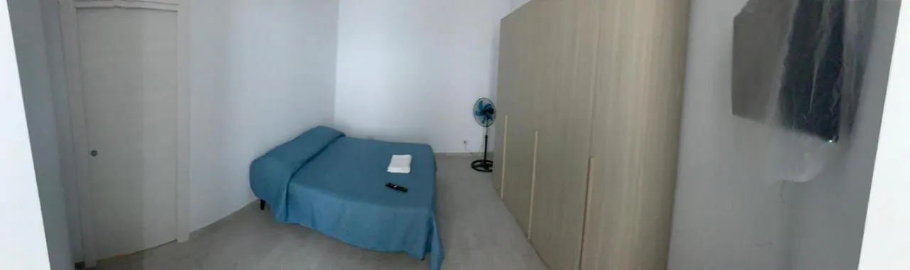 Home Toto 2.0 Naples 0*,  Italy